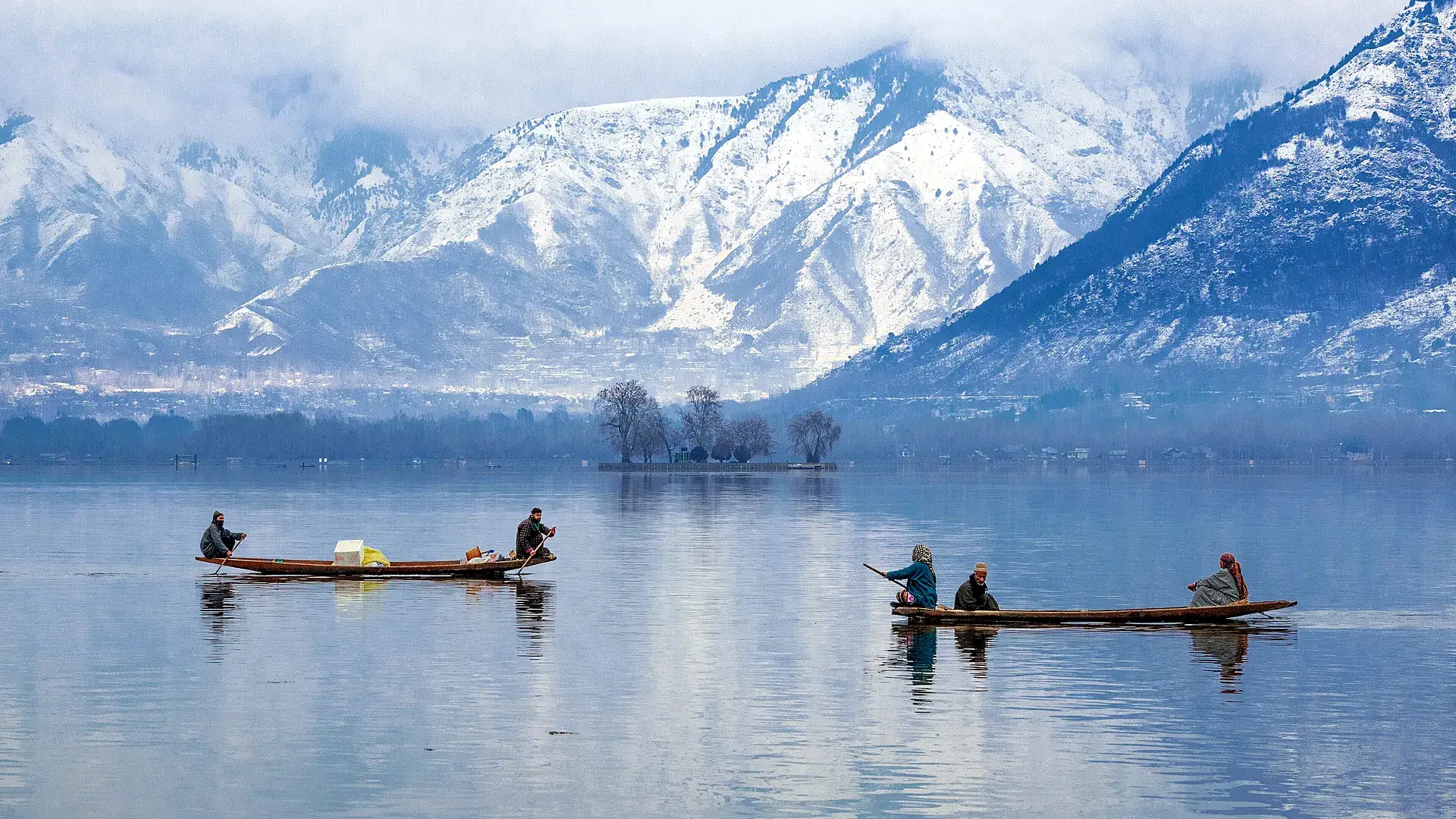 Kashmir Romantic Paradise — Dal Lake Luxury Houseboat, Gulmarg Gondola & Pahalgam
