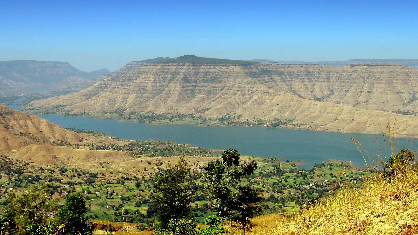 Panchgani, the town of five hills, known for its plateaus, old bungalows and cool climate