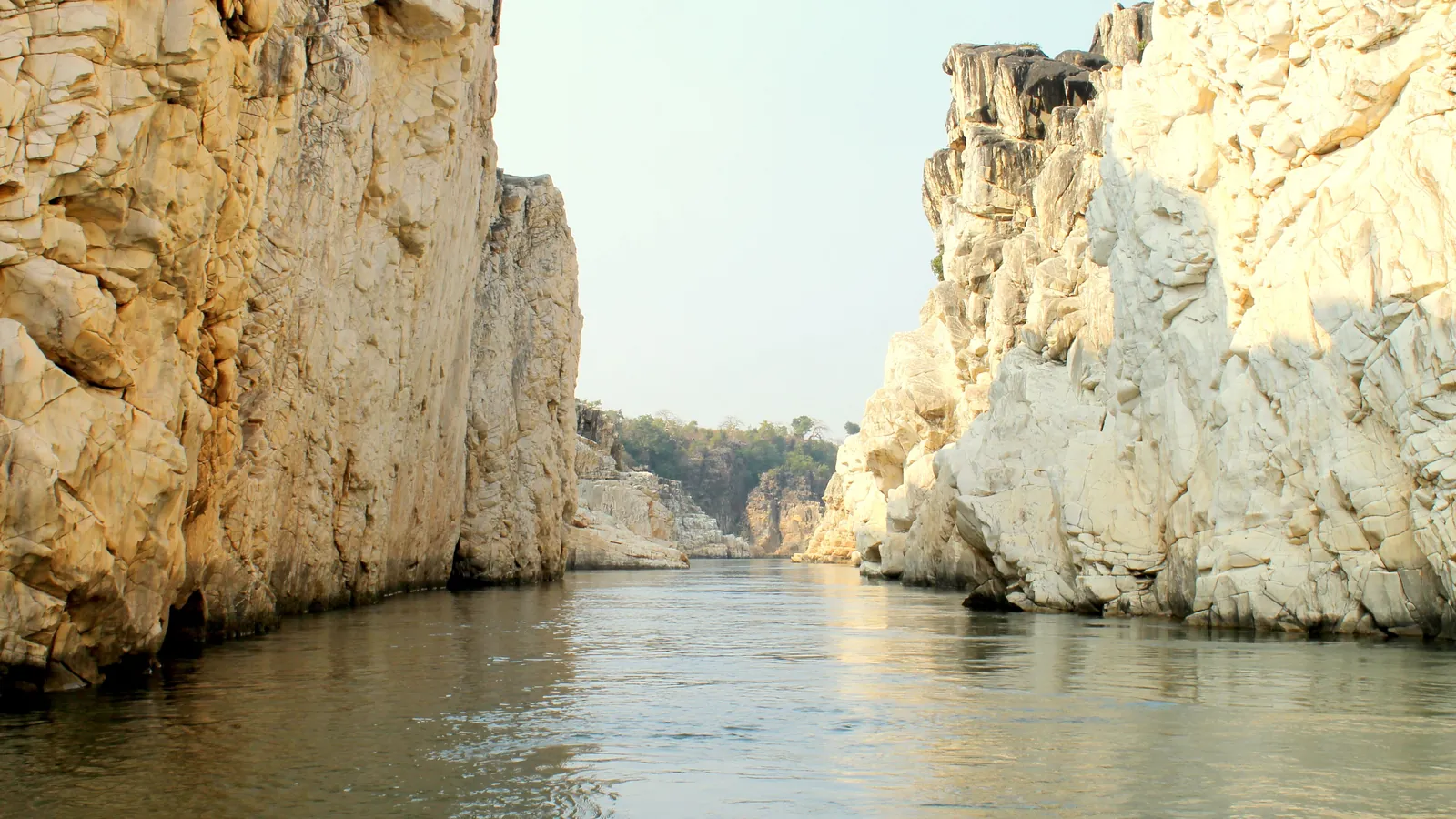 The Narmada River flowing through the white marble cliffs of the gorge at Bhedaghat near Jabalpur